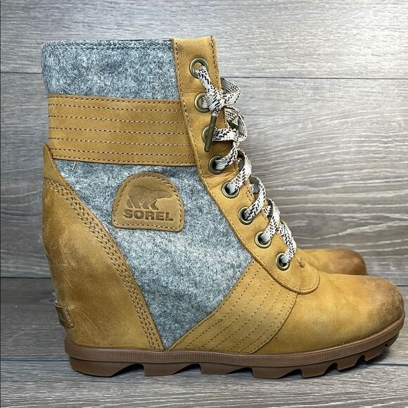 Sorel Lexie Wedge Tan Leather Gray Felt Women’s Sz 10 Lace Up Hidden Wedge Boots - Picture 1 of 11
